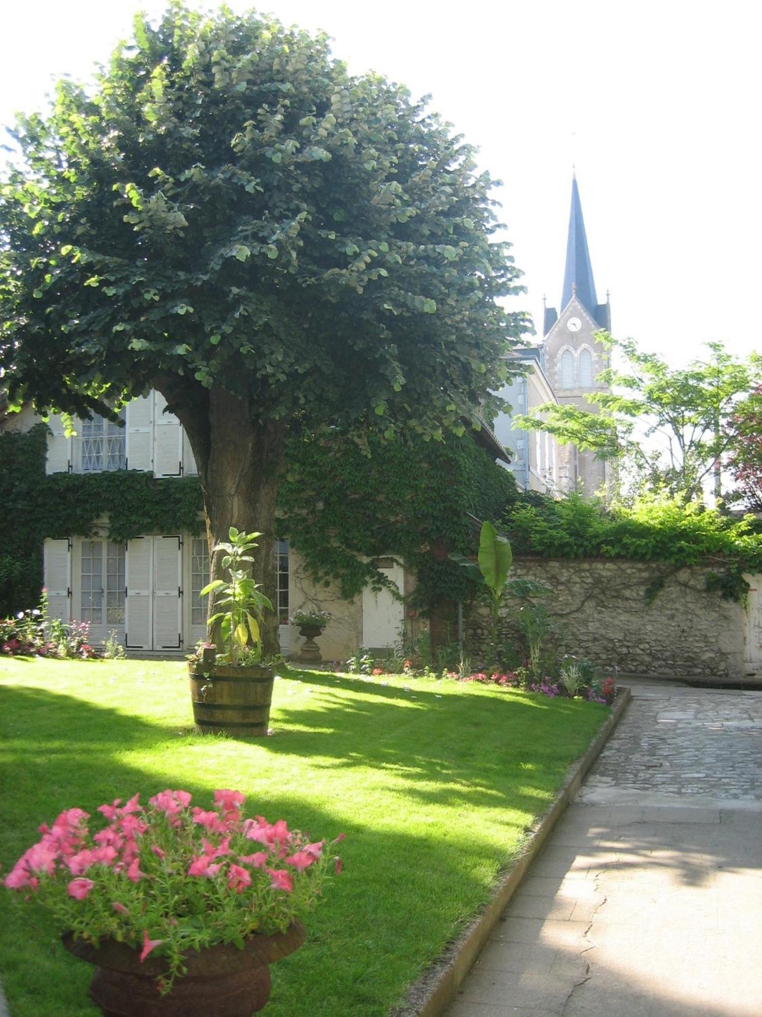 Hotel La Tonnellerie Beaugency Buitenkant foto