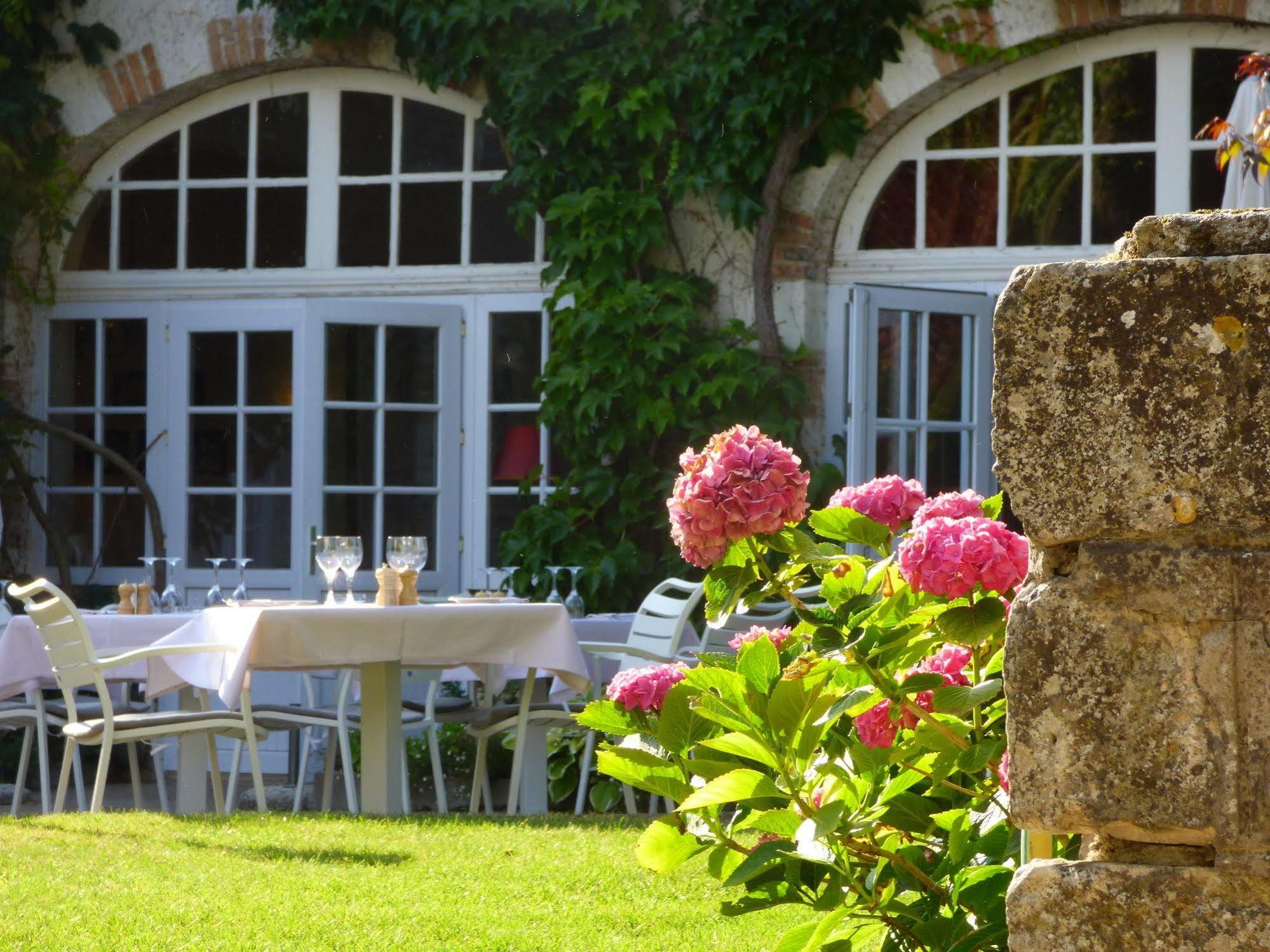 Hotel La Tonnellerie Beaugency Buitenkant foto